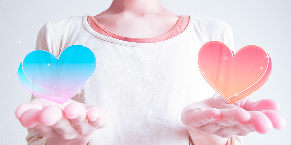 2種類のハートを持った女性